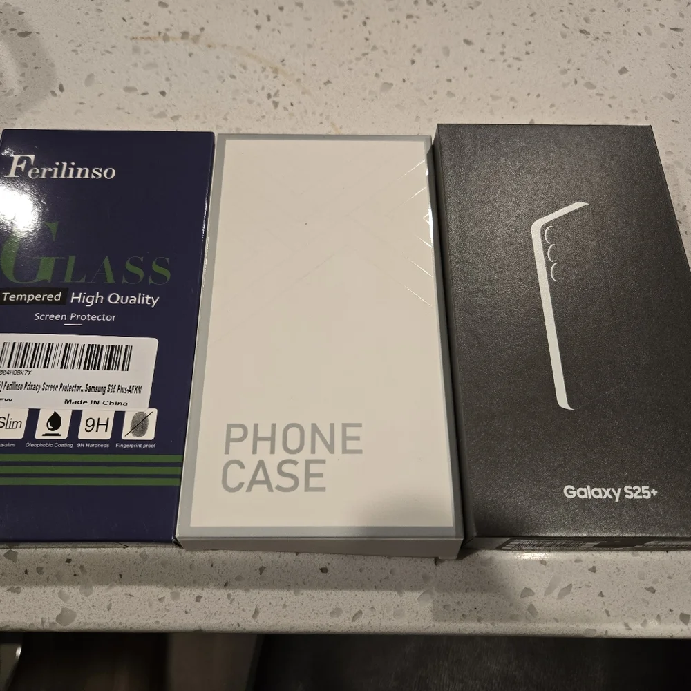 Unlocked Samsung s25 plus 512gb with accessories